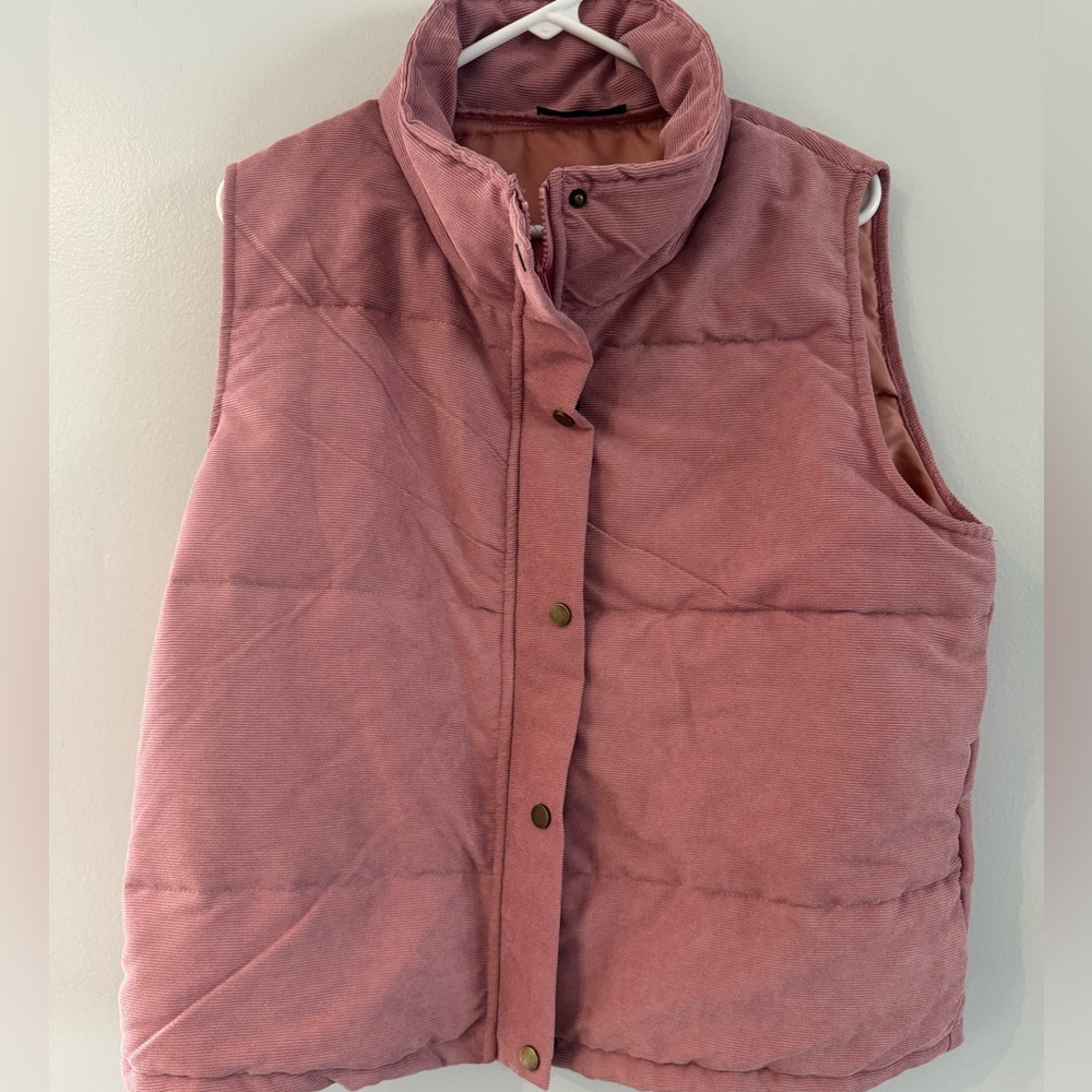 Size large pink puffer vest